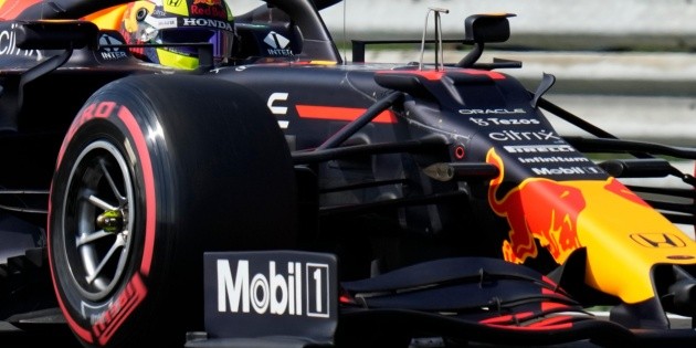 F1: "Checo" P&eacute;rez culpa a Bottas por su abandono en Hungr&iacute;a: &ldquo;Es un fuerte golpe para nosotros&rdquo;