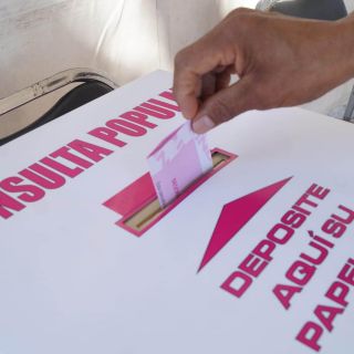 AMLO declina hacer declaraciones sobre consulta popular: "no estoy metido en eso"