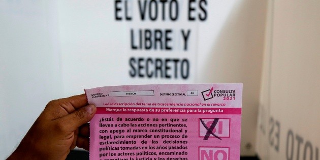 Consulta popular 2021: Guti&eacute;rrez M&uuml;ller critica al INE por no poder votar en casilla especial
