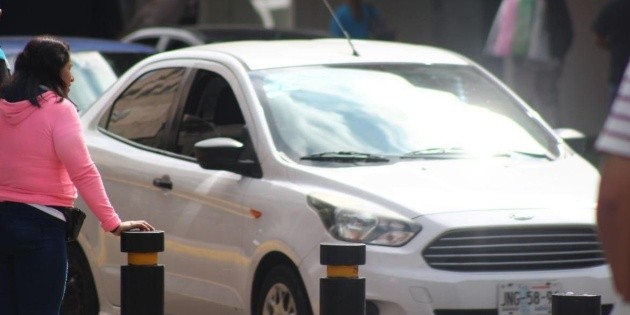 Arranca verificaci&oacute;n... y coyotaje de holograma