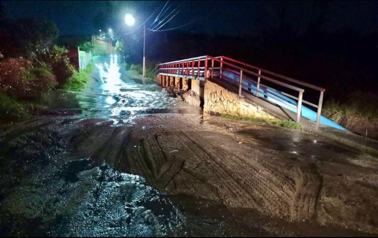 En el área afectada desde hace una semana por el desbordamiento del arroyo El Seco, se reportó lluvia intensa que no generó nuevos daños. ESPECIAL /