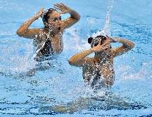 Con una buena presentación y dejando gratas sensaciones, las sirenas tricolores realizaron una rutina que les valió para ubicarse en el puesto número 13 de las 22 parejas que compitieron en esta fase. MEXSPORT / J. Martínez