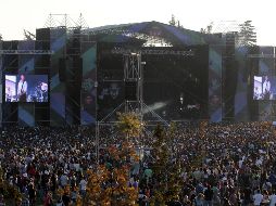 Entre las medidas sanitarias que adoptó el Lollapalooza fueron la asistencia de vacunados con dos dosis anticovid, prueba negativa al virus y el uso de cubrebocas obligatorio en no vacunados. EFE/ARCHIVO
