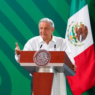 López Obrador apoya consulta de pacto fiscal