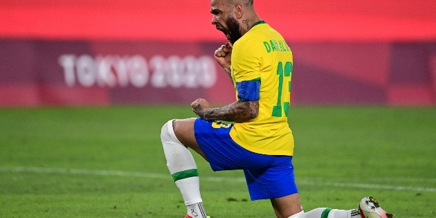 Tokio 2020: "Viva M&eacute;xico, cabr...", dice Dani Alves tras ganar al Tri