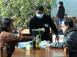 Chile ha desplegado una de las campañas de inmunización más exitosas del mundo, que alcanza a más del 80 % de la población objetivo con dos dosis. EFE/ARCHIVO