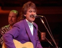 Dhani Harrison se reunió con un verdadero equipo de artistas para darle un toque único al emblemático disco triple de su padre. AP/ARCHIVO