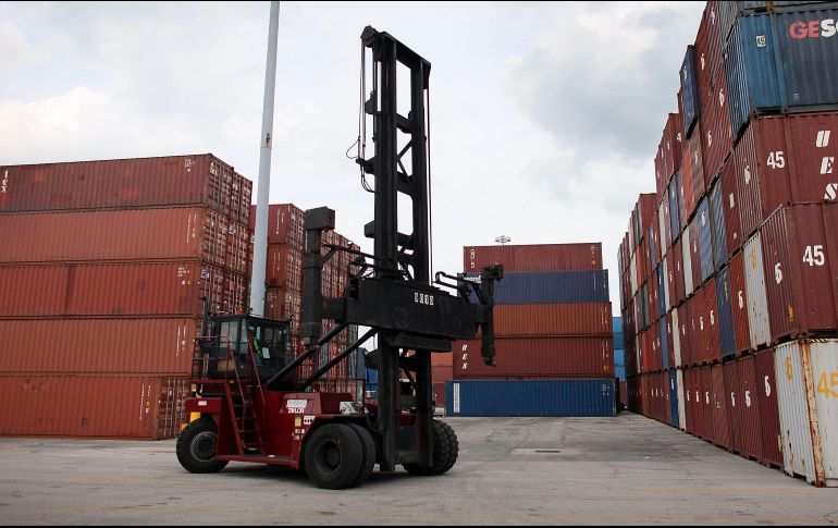 Las exportaciones de México a Estados Unidos ascendieron a 186 mil 440 millones de dólares e importaciones por 133 mil 529 millones de dólares. AFP/ARCHIVO