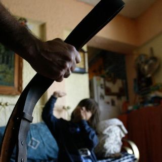 COVID-19: Es "comprensible" alza en violencia familiar, dice el secretario de Marina