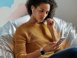 Los primeros 400 jóvenes que se vacunen en uno de los tres sitios de vacunación en escuelas públicas son elegibles para recibir los audífonos. EFE/ARCHIVO