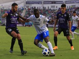 Los Rayados terminaron con 9 jugadores en el campo y su juego sigue sin convencer. IMAGO7