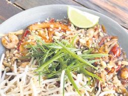 Pad thai, platillo muy completo y con muchas capas de sabor. ESPECIAL