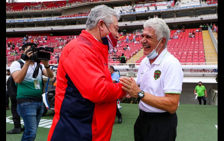 DUELO CERRADO. Dos de los estrategas con más historia en el futbol mexicano se volvieron a ver las caras. IMAGO7