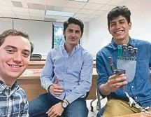 Investigación. Este tipo de prótesis viene a resolver necesidades básicas de las personas, como el simple hecho de poder tomar un vaso con agua. Cortesía