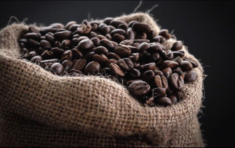 Haz la receta del café de olla con tu café preferido. ESPECIAL / Photo by Tina Guina on Unsplash