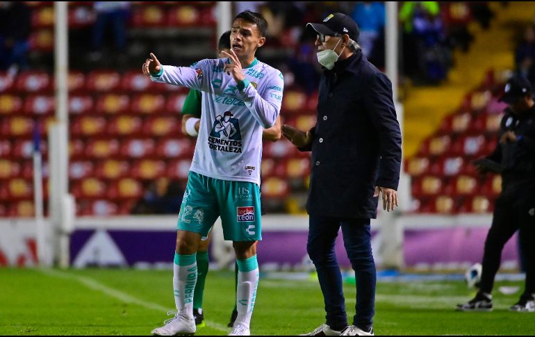 El estratega argentino tendrá que suplir la baja de su capitán, Luis Montes. IMAGO7/S.Laureano