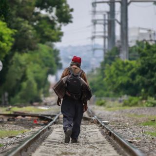 Fiscalía investiga a "influencers" que abusaron de migrante y una persona en situación de calle