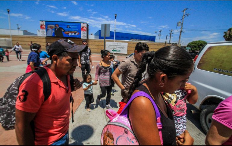 El Departamento de Seguridad Nacional (DHS) comenzó a transferir a las familias expulsadas bajo el título 42 al interior de México. NTX/ARCHIVO
