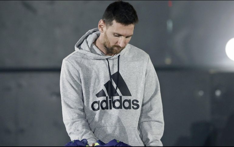 En su presentación en el Parque de los Príncipes, Messi ya lució la vestimenta de su nuevo club. EFE/ARCHIVO