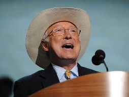 Conocido por lucir en actos públicos su sombrero de cowboy, Ken Salazar se ha descrito a sí mismo como 