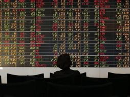 El parqué neoyorquino se animó tras conocerse que la inflación anual en EU se mantuvo en el 5.4 % en julio. EFE/ARCHIVO