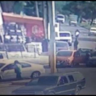 Viral: Un ladrón es atropellado y golpeado tras un intento fallido de robo