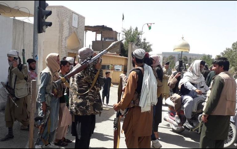 En las últimas semanas, Herat había sido escenario de intensos combates entre insurgentes y el Ejército. EFE/N. Tanha