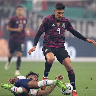 Stade Rennes hace oferta al Ajax por Edson Álvarez