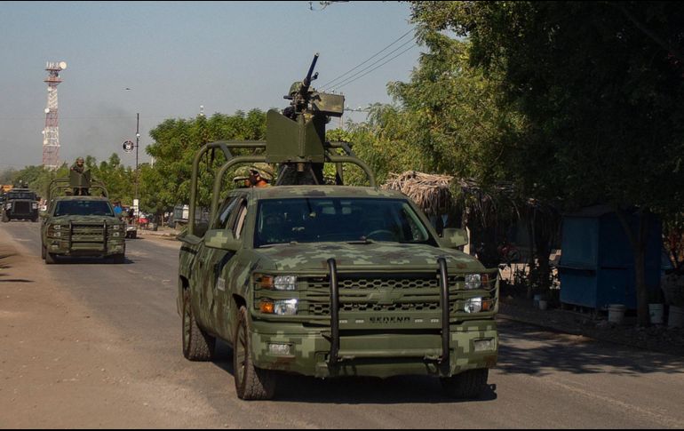 Habitantes de Coalcomán aseguran que el ejército y la policía han hecho poco para ayudarlos. AFP/ARCHIVO