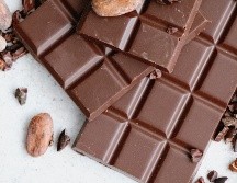 El chocolate es una delicia que puede dar el toque especial a tus postres / Especial: Photo by Tetiana Bykovets on Unsplash