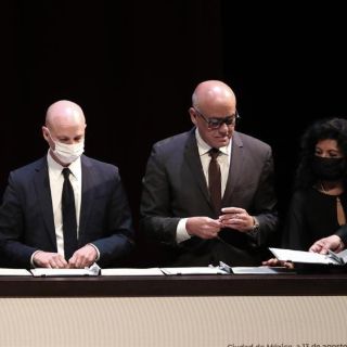 Gobierno venezolano y oposición firman acuerdo para iniciar diálogo en México