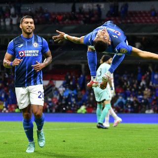 Cruz Azul está de regreso y golea a Toluca