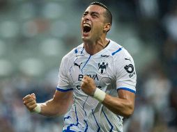 Un tiro penal al minuto 35 abrió la puerta para que Funes Mori entrara a la historia del Monterrey. AFP/C. Aguilar