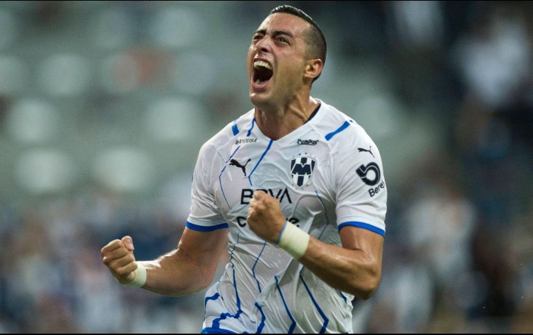 Un tiro penal al minuto 35 abrió la puerta para que Funes Mori entrara a la historia del Monterrey. AFP/C. Aguilar