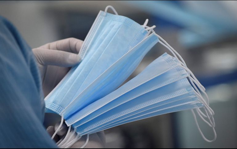 Desde el inicio de la pandemia, la Profeco ha atendido dos mil 586 denuncias debido al incremento injustificado de precios de productos como esterilizadores, mascarillas y jabones. AFP / ARCHIVO