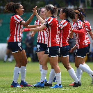 ¡Qué paliza! Chivas femenil aplasta a Necaxa