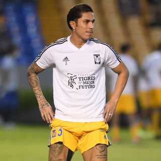 Carlos Salcedo, es rechazado en Francia por su alto costo