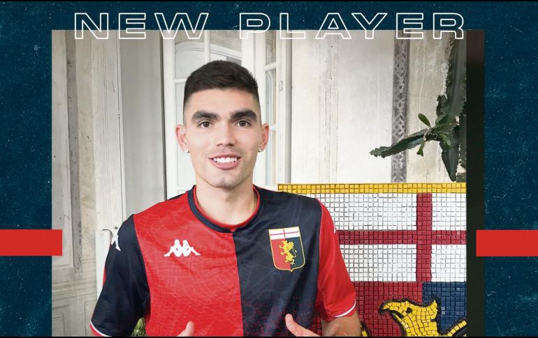 Nuevos colores. El zaguero mexicano ya luce la camiseta de su nuevo equipo. @GENOACFC