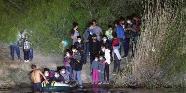 Ordenan regresar programa &ldquo;Permanezcan en M&eacute;xico&rdquo;