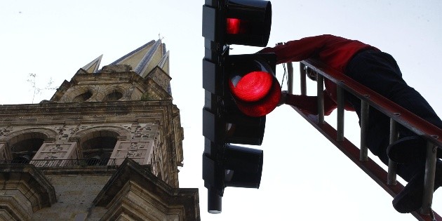 Priorizan sem&aacute;foros en lugar de obras para agilizar vialidad