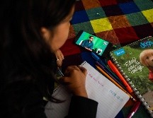 Las clases virtuales, derivadas del encierro por la pandemia de COVID-19, resultaron en una ampliación de la brecha de conocimientos entre los alumnos de la Secretaría de Educación Jalisco (SEJ). EFE / ARCHIVO