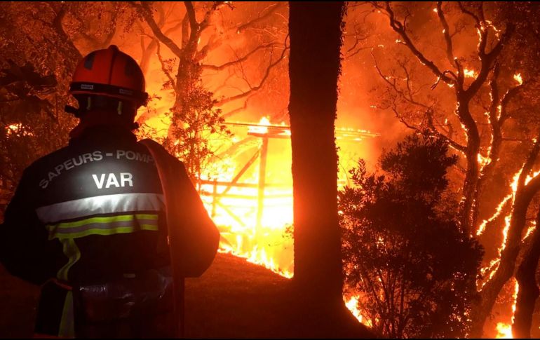 Al menos 22 personas sufrieron por inhalación de humo o lesiones menores provocadas por el fuego, informó un alto funcionario de Var a la emisora France Bleu. EFE / ARCHIVO
