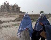 Con el regreso al poder de los talibanes, que aplicaron una versión ultra rigurosa de la ley islámica, muchos países y organizaciones temen por la suerte de las niñas y las mujeres afganas. EFE / ARCHIVO