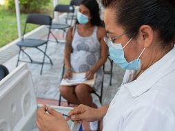 El estudio en embarazadas y lactantes se interesaba por las reacciones tras recibir, al menos, una dosis de vacuna anti COVID-19. XINHUA/ARCHIVO