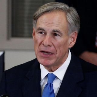 Gobernador de Texas, firme detractor del cubrebocas, da positivo a COVID