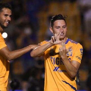 Tigres resurge y golea a los Gallos en el Volcán