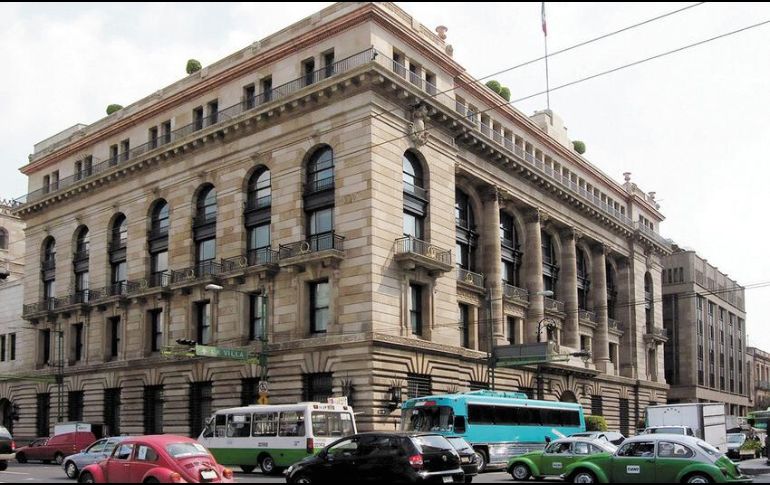 AMLO hace estas declaraciones luego de que el Banxico elevará el tipo de interés al 4.5%, lo que representa el segundo aumento consecutivo de 25 puntos básicos del objetivo. SUN / ARCHIVO