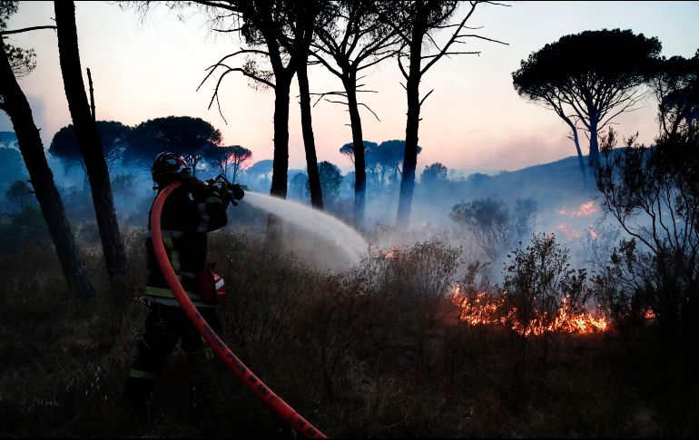 Al menos 27 personas resultaron con heridas menores. EFE/ G. Horcajuelo