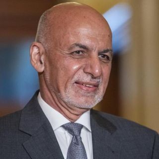 Presidente afgano Ashraf Ghani defiende su decisión de huir de Kabul
