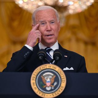 Joe Biden estudia imponer sanciones a gobernadores que se oponen al uso de cubrebocas
